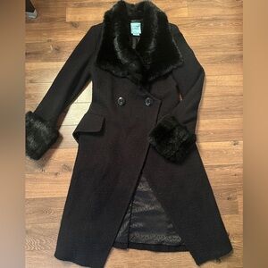 Marciano Wool black coat with faux fur trim. small